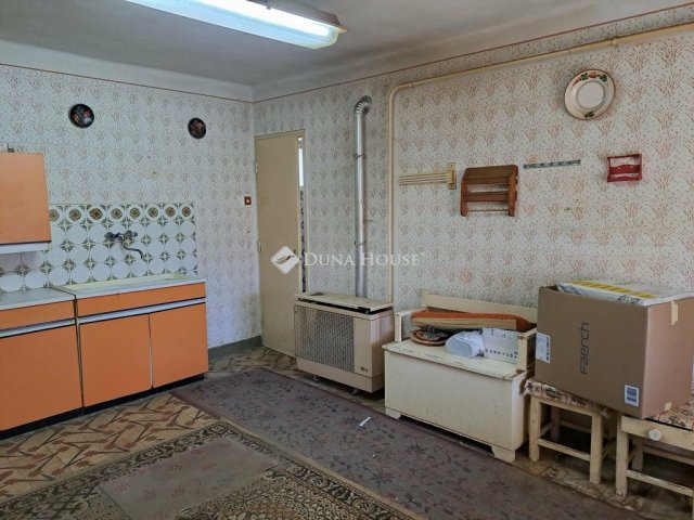 Eladó családi ház, Bácsborsódon 13 M Ft, 3 szobás