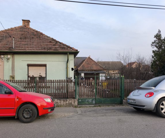 Eladó ikerház, Gyálon 44 M Ft, 2 szobás / költözzbe.hu