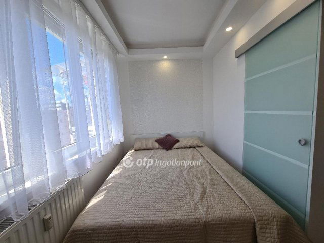 Eladó panellakás, Budapesten, XV. kerületben 59.9 M Ft