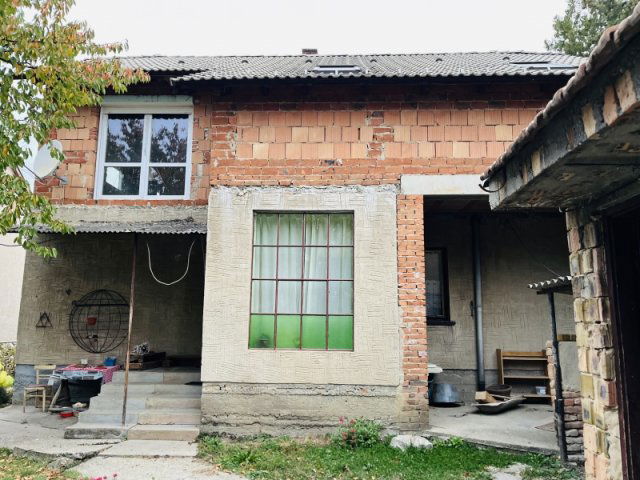 Eladó családi ház, Szentlőrincen 52 M Ft, 7 szobás