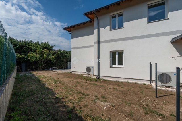 Eladó téglalakás, Tatabányán, Szőlődomb utcában 113.5 M Ft