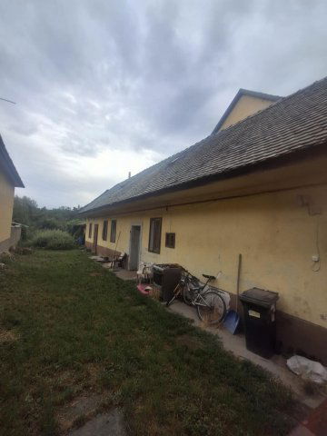 Eladó családi ház, Táton 22 M Ft, 3 szobás