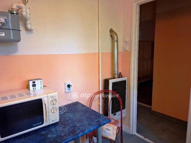 Eladó téglalakás, Gyulán 29.5 M Ft, 2 szobás