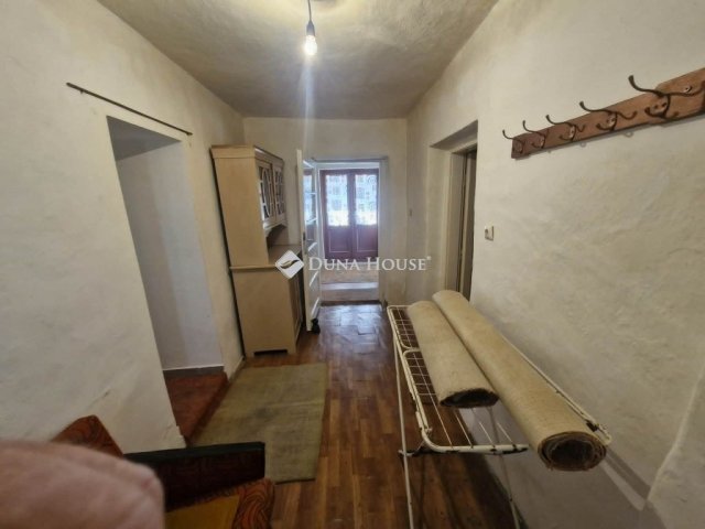 Eladó családi ház, Földeákon 13.5 M Ft, 2 szobás