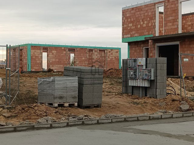 Eladó téglalakás, Gyömrőn 79 M Ft, 3 szobás