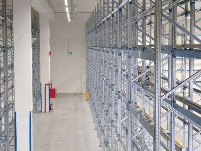 Kiadó ipari ingatlan, Győrött 3147 E Ft / hó