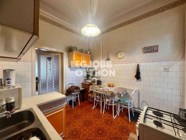 Eladó családi ház, Cegléden 24.9 M Ft, 2 szobás