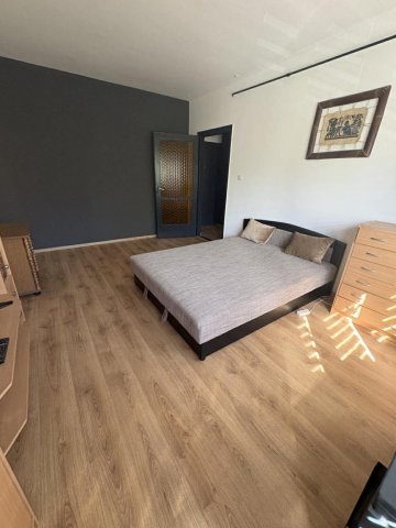Kiadó téglalakás, albérlet, Nyíregyházán, Szent István utcában
