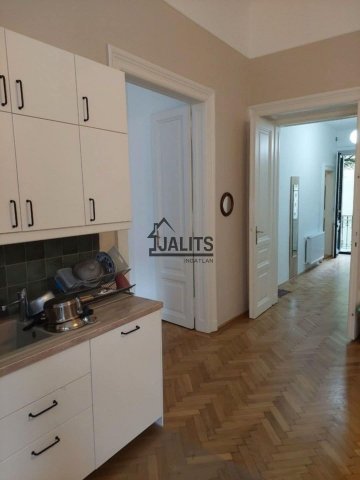 Kiadó téglalakás, albérlet, VIII. kerületben, Csokonai utcában