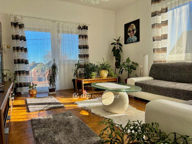 Eladó családi ház, Fonyódon 167.5 M Ft, 8 szobás