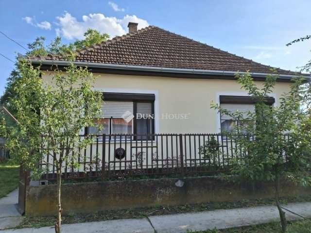 Eladó családi ház, Biharkeresztesen 26.9 M Ft, 2 szobás