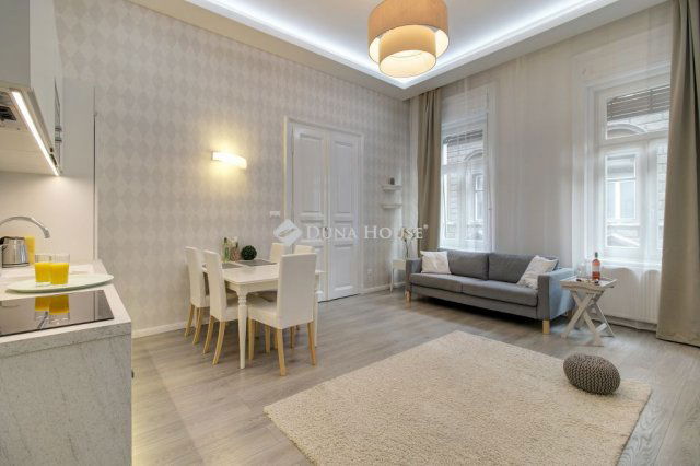 Kiadó téglalakás, albérlet, Budapesten, VI. kerületben