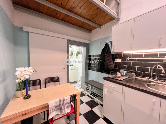 Kiadó téglalakás, albérlet, Budapesten, VI. kerületben