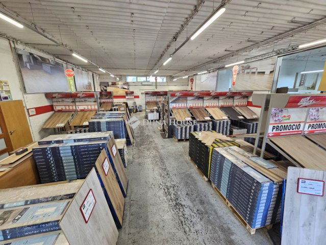 Eladó ipari ingatlan, Pécsett 164.9 M Ft / költözzbe.hu