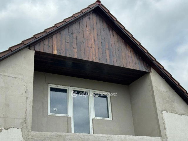 Eladó családi ház, Forráskúton 44 M Ft, 5 szobás