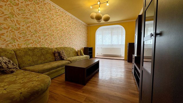 Kiadó panellakás, albérlet, Debrecenben 220 E Ft / hó, 3 szobás