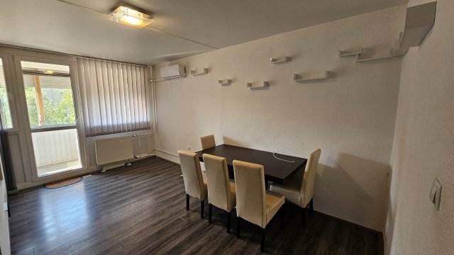 Eladó panellakás, Komlón, Nagyszántó utcában 25.9 M Ft