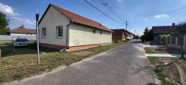 Eladó családi ház, Jászfényszarun 50 M Ft, 5 szobás