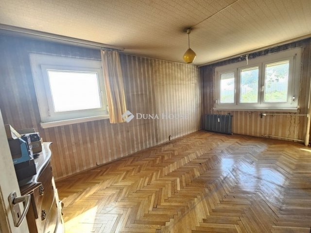 Eladó panellakás, Budapesten, III. kerületben 73.5 M Ft, 3 szobás