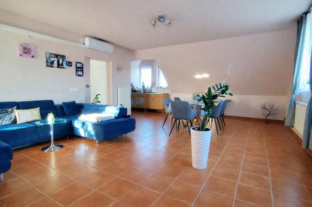 Eladó családi ház, Szigethalmon 80 M Ft, 4 szobás