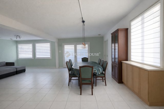 Eladó családi ház, Pomázon 144.9 M Ft, 5 szobás