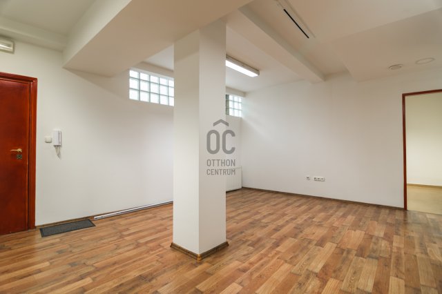 Eladó iroda, Budapesten, III. kerületben 135 M Ft