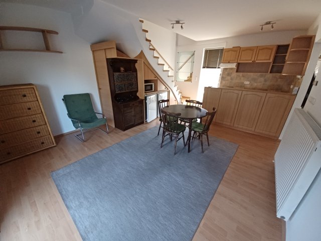 Eladó téglalakás, Győrött, Hóvirág utcában 66.9 M Ft