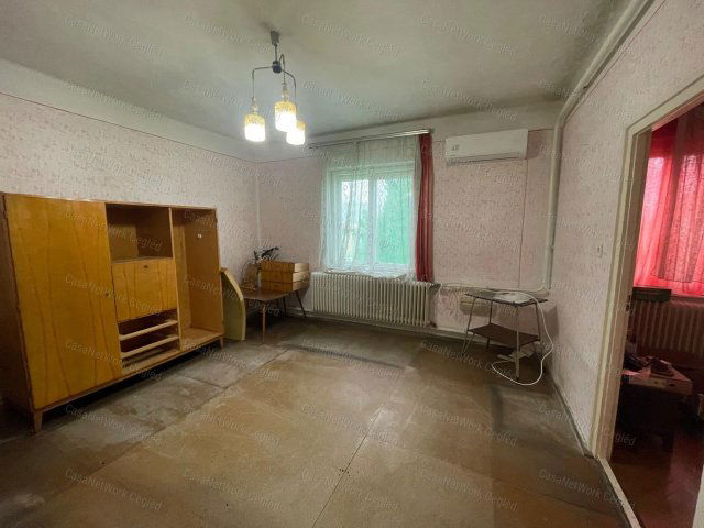 Eladó családi ház, Szolnokon 17.3 M Ft, 2 szobás