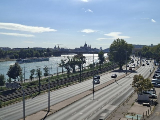 Eladó téglalakás, Budapesten, II. kerületben 115 M Ft, 3 szobás