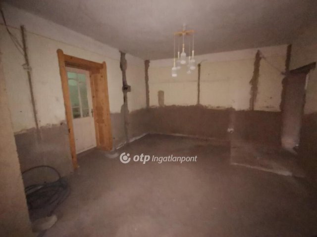 Eladó családi ház, Albertirsán 39.5 M Ft, 2 szobás