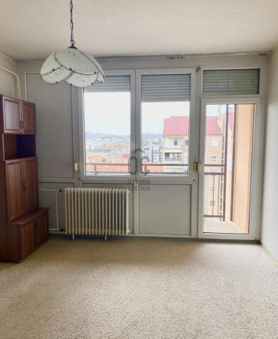 Eladó panellakás, Zalaegerszegen 30 M Ft, 3 szobás
