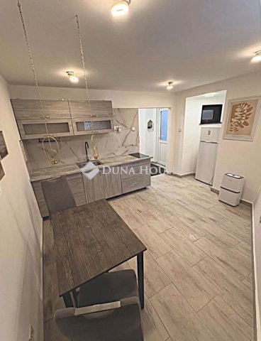 Eladó téglalakás, Sopronban 79 M Ft, 3 szobás