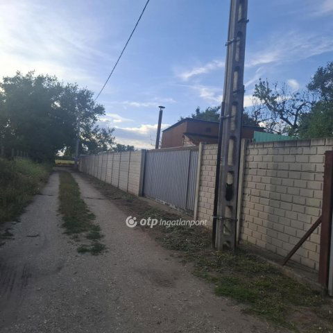 Eladó telek, Szigetszentmiklóson 75 M Ft / költözzbe.hu