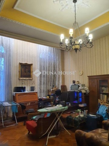 Eladó téglalakás, Budapesten, XI. kerületben, Ménesi úton