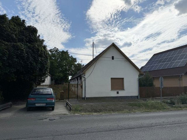 Eladó családi ház, Szadán 53.9 M Ft, 3 szobás