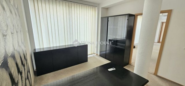 Eladó iroda, Pécsett 59.99 M Ft / költözzbe.hu