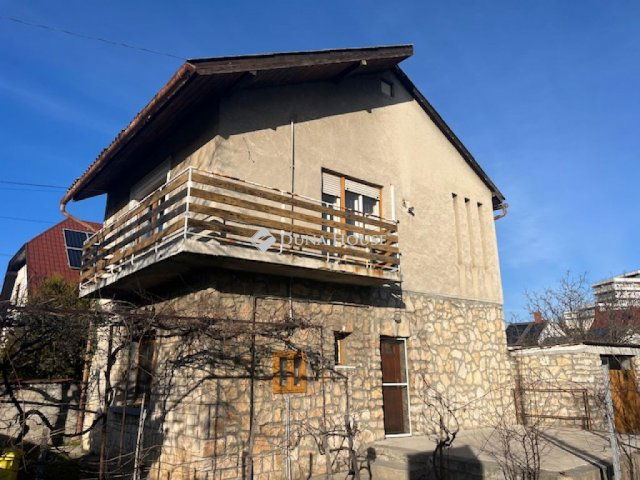 Eladó családi ház, Tapolcán 52 M Ft, 5 szobás