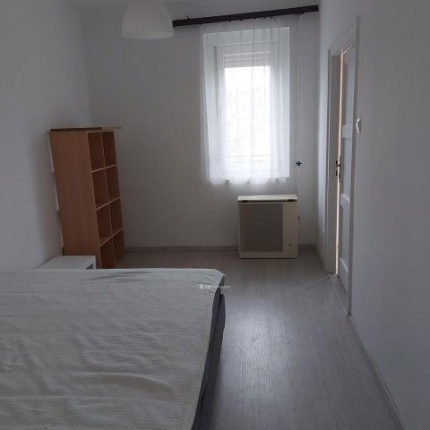 Eladó panellakás, Szigetszentmiklóson 62.7 M Ft, 2+1 szobás