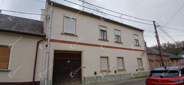 Eladó családi ház, Vasváron 49.99 M Ft, 6 szobás