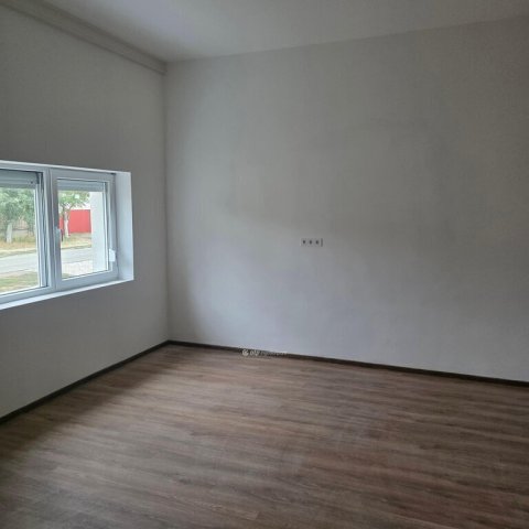 Eladó családi ház, Hajdúszováton 44.5 M Ft, 2 szobás