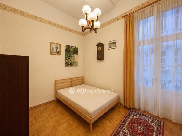 Eladó téglalakás, Budapesten, V. kerületben 199 M Ft, 4 szobás