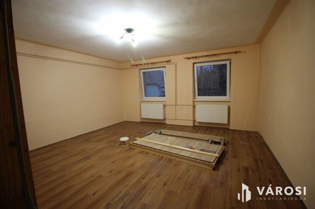 Eladó családi ház, Celldömölkön 30 M Ft, 2+1 szobás