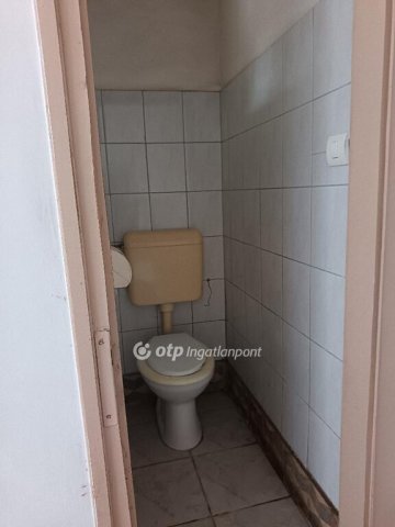 Eladó családi ház, Sárándon 28.5 M Ft, 4 szobás