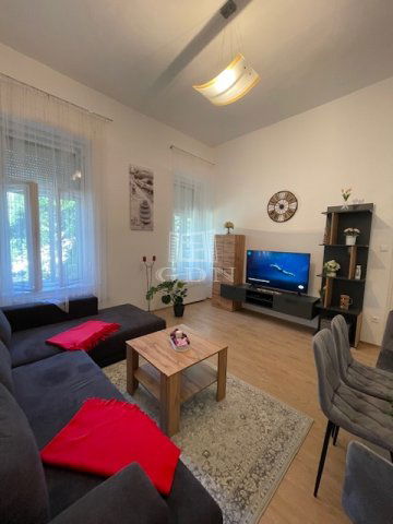 Kiadó téglalakás, albérlet, Szegeden 479 E Ft / hó, 3 szobás