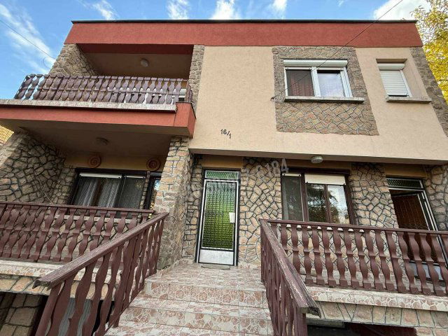 Eladó családi ház, Püspökladányban 88 M Ft, 6 szobás