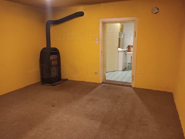 Eladó családi ház, Móron 27.9 M Ft, 3 szobás