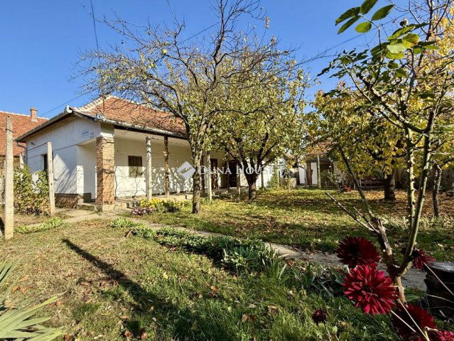 Eladó családi ház, Békéscsabán 17.9 M Ft, 1 szobás