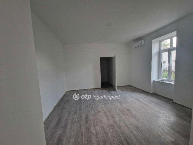 Eladó téglalakás, Tápiószelén 29.99 M Ft, 3 szobás