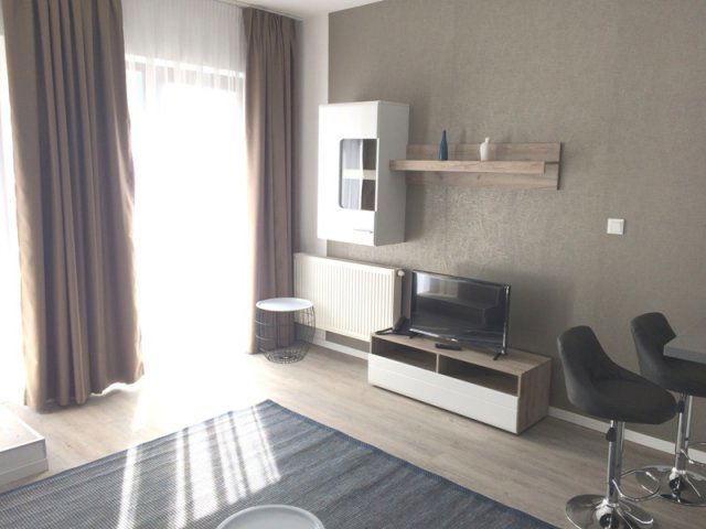 Kiadó téglalakás, albérlet, Pécsett 360 E Ft / hó, 3 szobás
