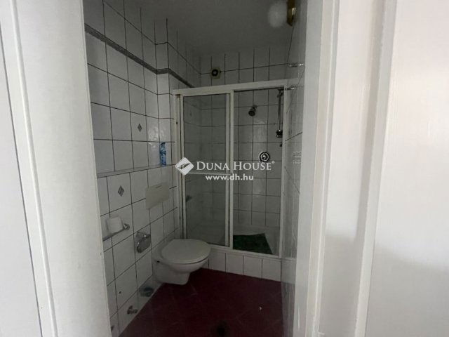 Eladó családi ház, Budakeszin 220 M Ft, 7 szobás